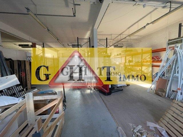 Industrial in Neuilly-sur-Marne to rent - Interior Photo - Image 2 of 8
