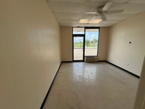 12455 Westpark Dr, Houston, TX to rent Interior Photo- Image 2 of 5