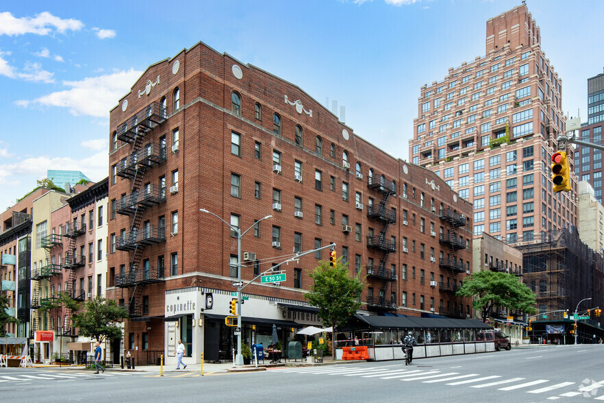 361 E 50th St, New York, NY for rent - Primary Photo - Image 1 of 7