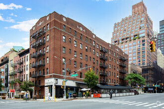 361 E 50th St, New York, NY for rent Primary Photo- Image 1 of 8