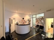 First Floor, 409-411 Brixton Road, London SW9 7DG 3