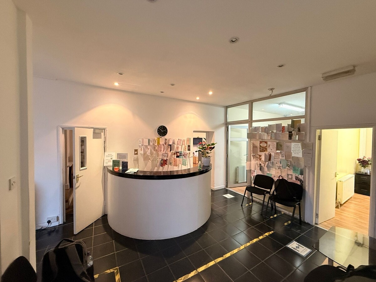 409-411 Brixton Rd, London, LND SW9 7DG - Unit First Fl -  - Interior Photo - Image 2 of 7