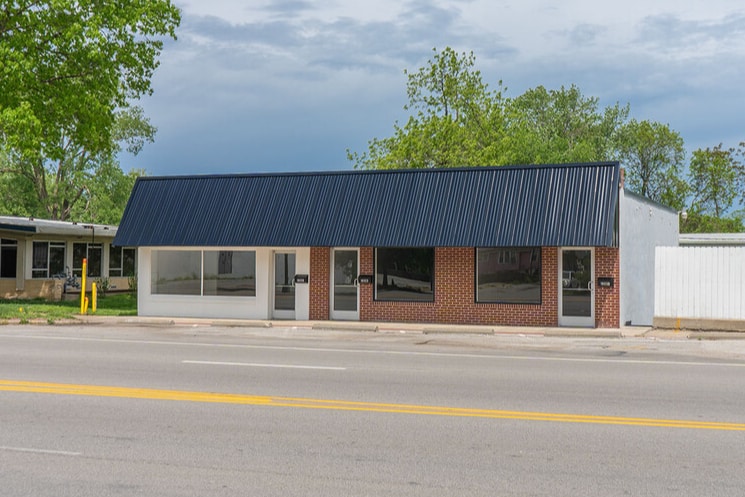 10326-10330 E Truman Rd, Independence, MO for sale - Building Photo - Image 1 of 1