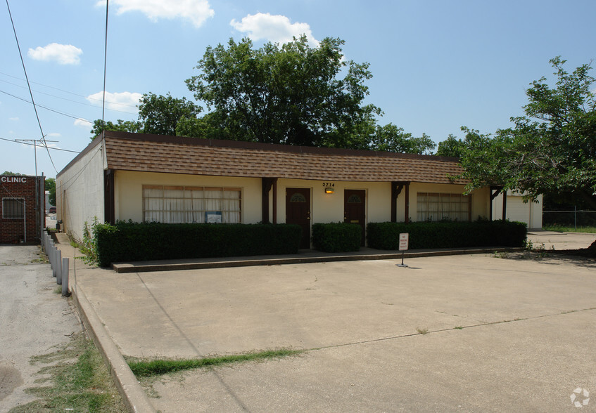 2714 Bomar Ave, Dallas, TX for rent - Primary Photo - Image 1 of 3