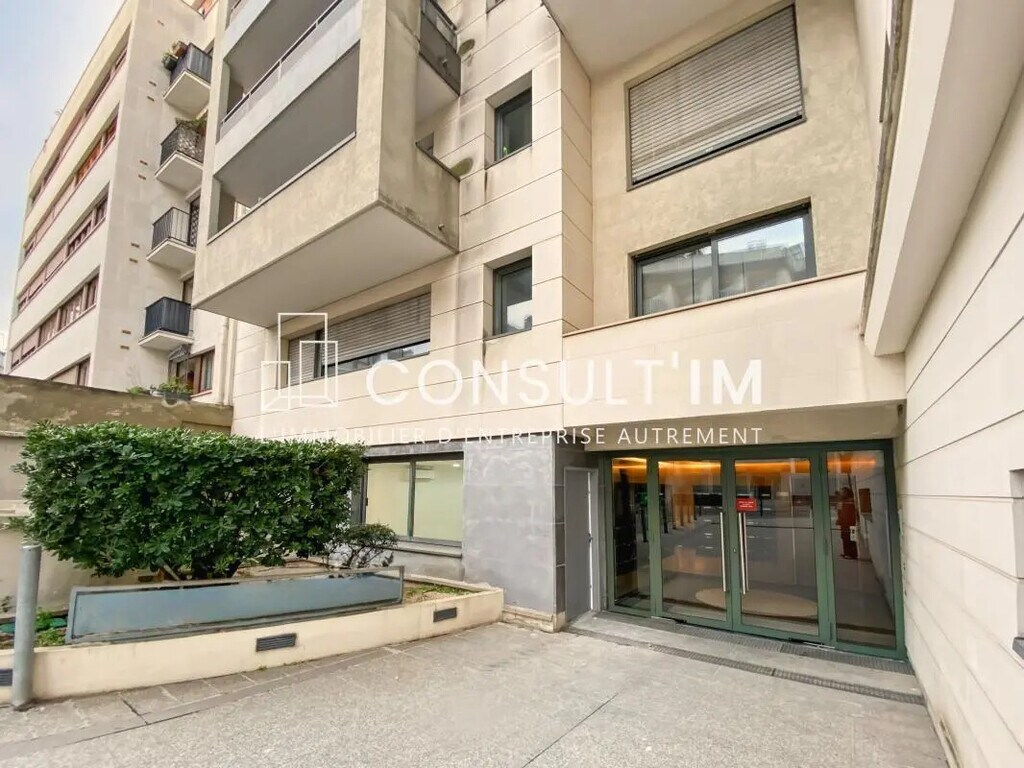 Location Bureaux 97 m² - Photo 1
