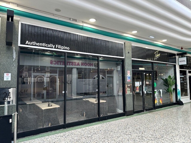 1-32 Quadrant Arcade, Romford to rent Interior Photo- Image 1 of 2