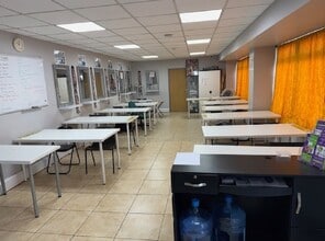 119 Neasden Ln, London to rent Interior Photo- Image 1 of 2