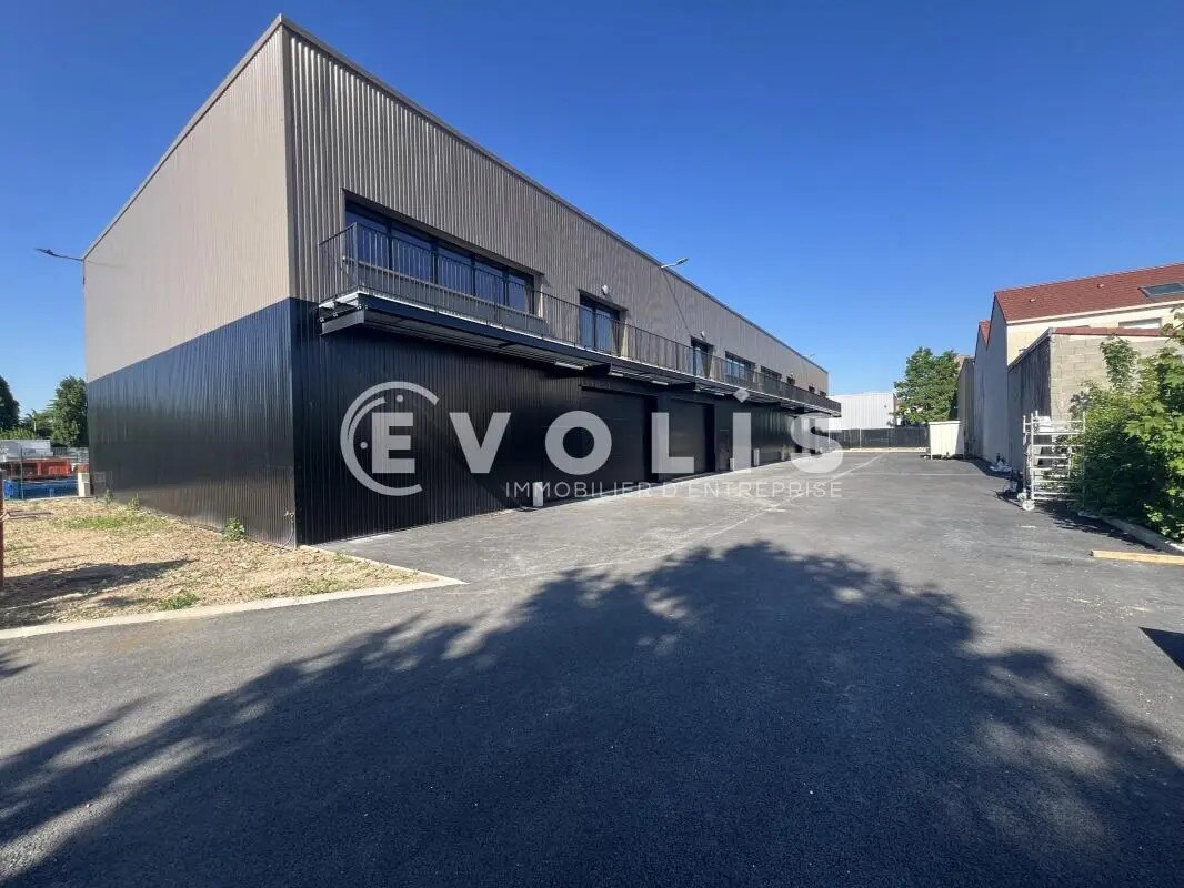 Light Industrial in Noisy-le-Grand to rent Building Photo- Image 1 of 17