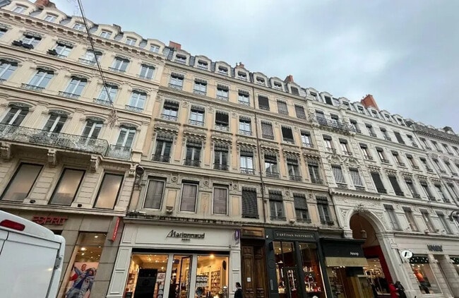 Location Bureaux 134 m²