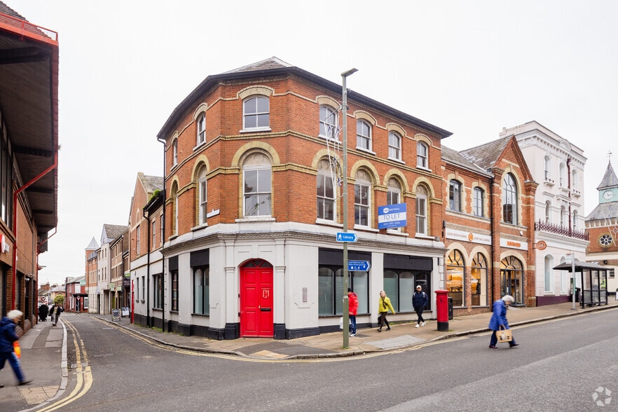 12 North St, Guildford to rent - Primary Photo - Image 1 of 2