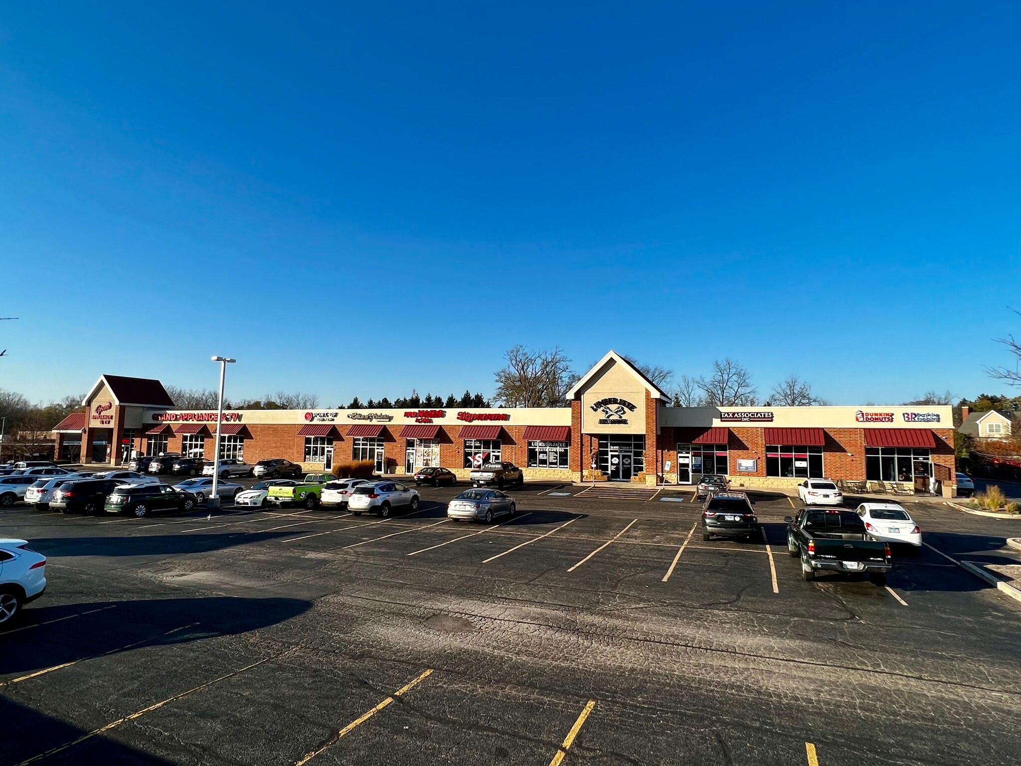 210-240 Peterson Rd, Libertyville, IL to rent Building Photo- Image 1 of 6