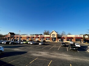 210-240 Peterson Rd, Libertyville, IL for rent Building Photo- Image 1 of 6