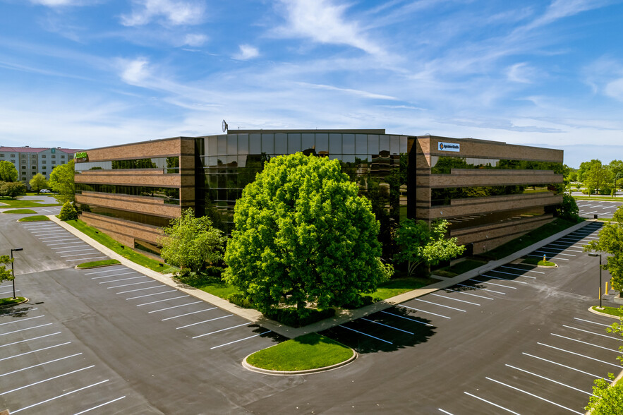 9960 Corporate Campus Dr, Louisville, KY for rent - Building Photo - Image 2 of 13