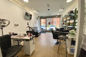 78 Park St, Luton to rent Interior Photo- Image 1 of 5