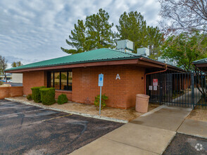 15648 N 35th Ave, Phoenix, AZ for rent Building Photo- Image 1 of 4