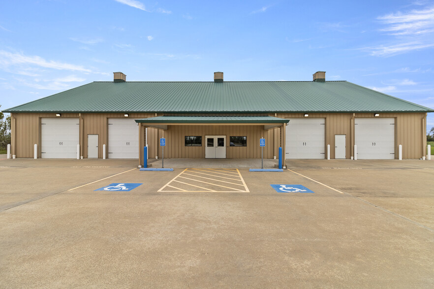 20007 FM 523, Angleton, TX for sale - Building Photo - Image 2 of 17