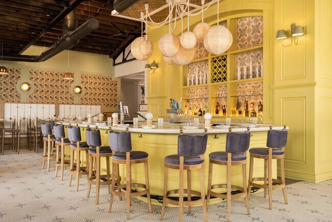 More details for 55 S Market St, Charleston, SC - Retail to Rent