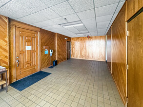 333 N Hammes Ave, Joliet, IL for rent Interior Photo- Image 2 of 24