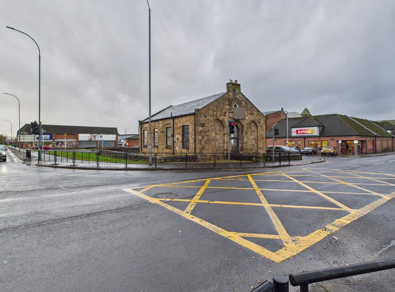 7 Fowlds St, Kilmarnock to rent Building Photo- Image 1 of 8