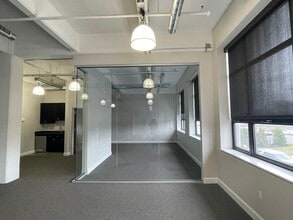 409 Joyce Kilmer Ave, New Brunswick, NJ to rent Building Photo- Image 1 of 4