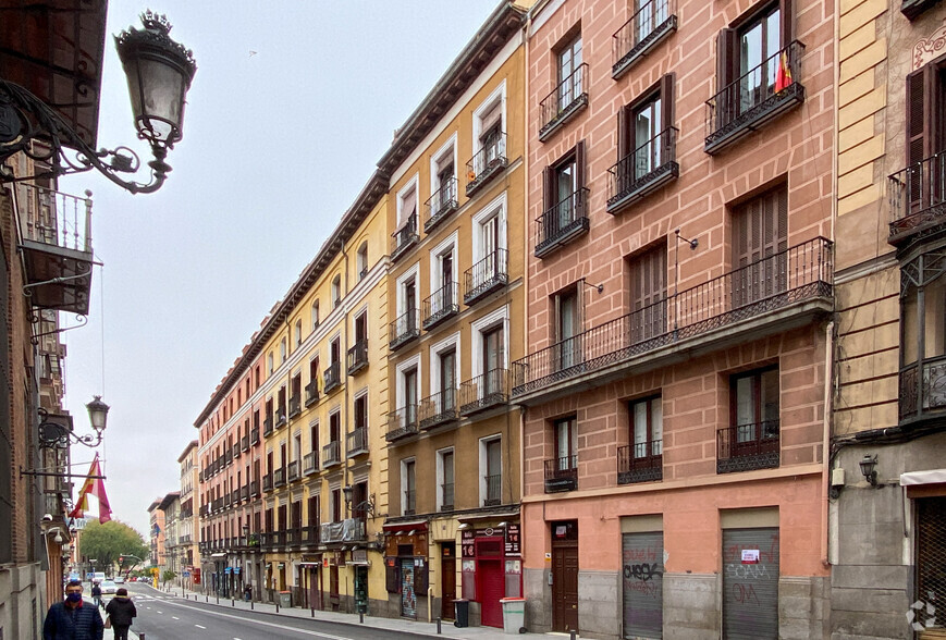 Residential in Madrid, MAD for sale - Primary Photo - Image 1 of 2