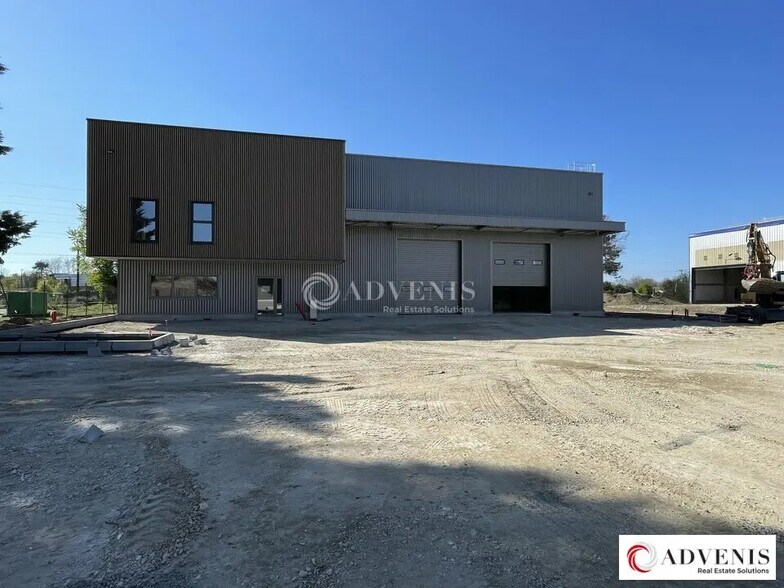 Light Industrial in Blanquefort to rent - Building Photo - Image 3 of 10