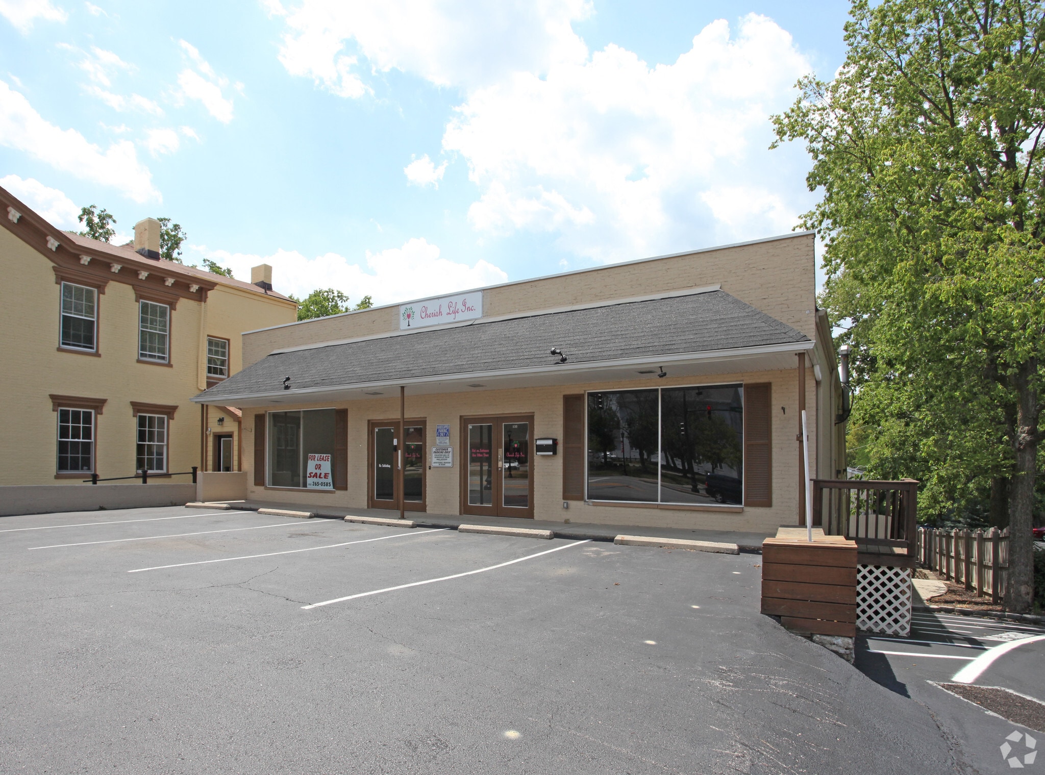 135 N Broadway St, Lebanon, OH for sale Primary Photo- Image 1 of 1