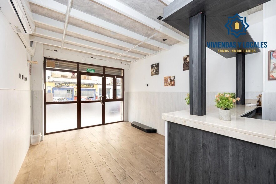 Retail in Granada, Granada for sale - Interior Photo - Image 3 of 21