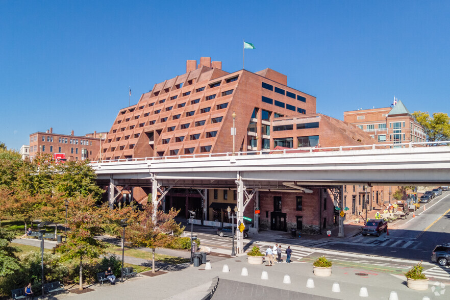 1000-1010 Wisconsin Ave NW, Washington, DC for rent - Building Photo - Image 1 of 3