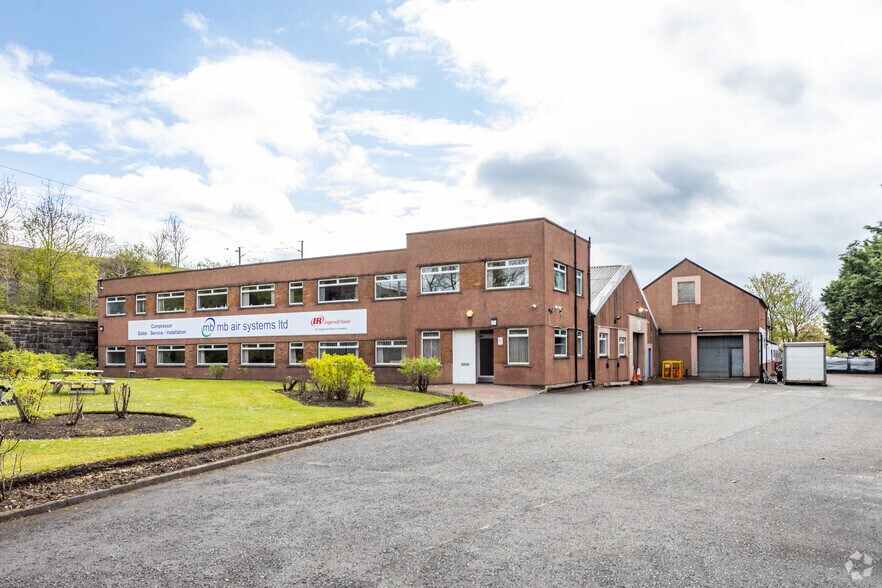 149 Glasgow Rd, Wishaw to rent - Primary Photo - Image 1 of 3