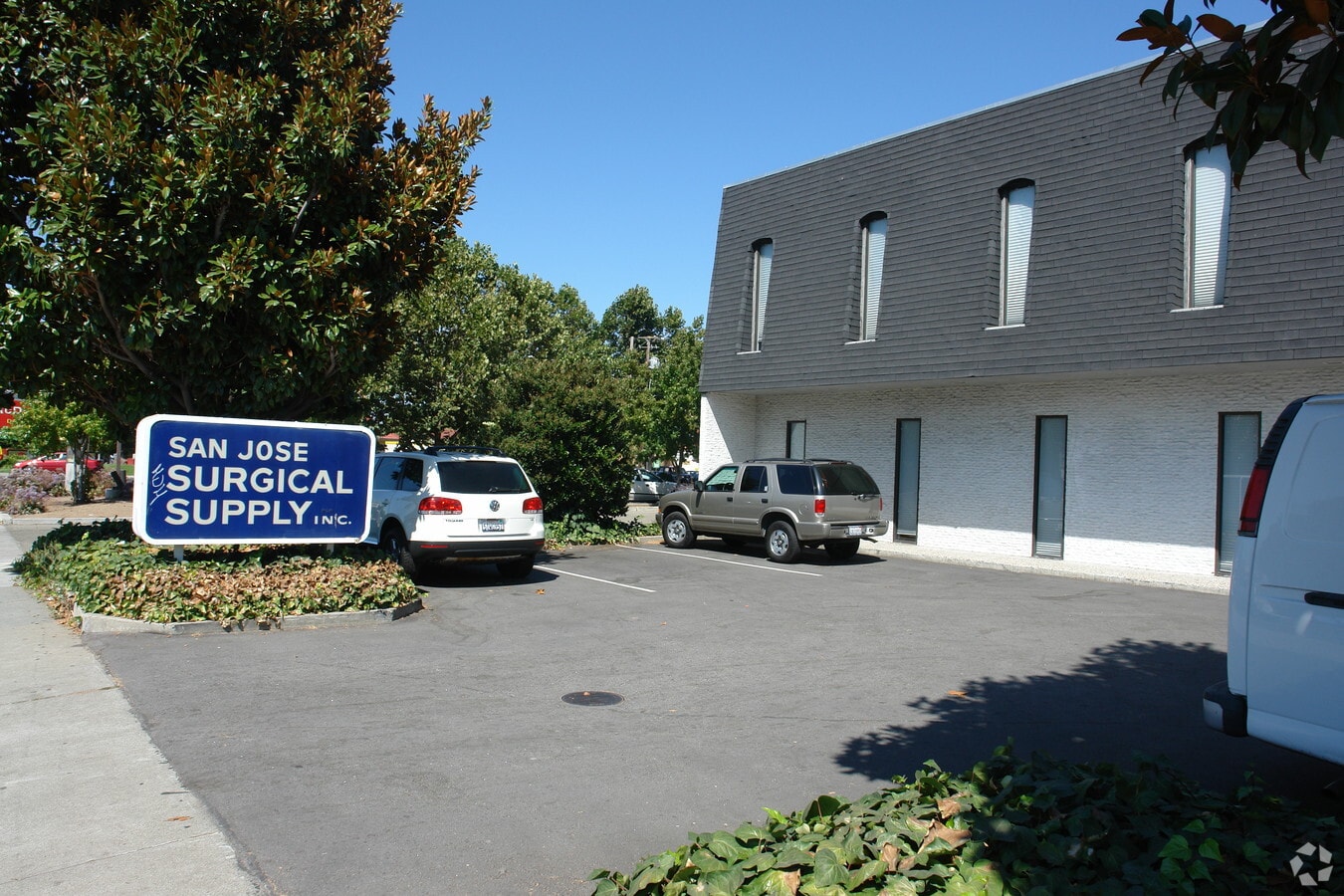 902 S Ave, San Jose 95128 UK