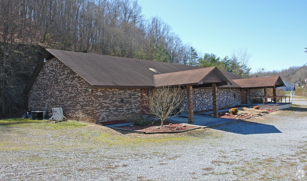 4954 Fort Henry Dr, Kingsport, TN for sale - Primary Photo - Image 1 of 1