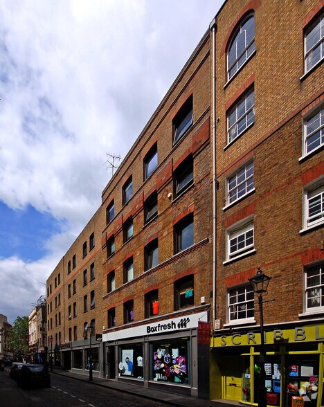 5-11 Shorts Gdns, London for rent - Building Photo - Image 2 of 3