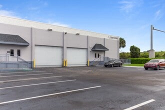 7950-7966 NW 14th St, Miami, FL to rent Interior Photo- Image 1 of 2