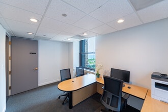 180 N Michigan Ave, Chicago, IL to rent Building Photo- Image 2 of 3