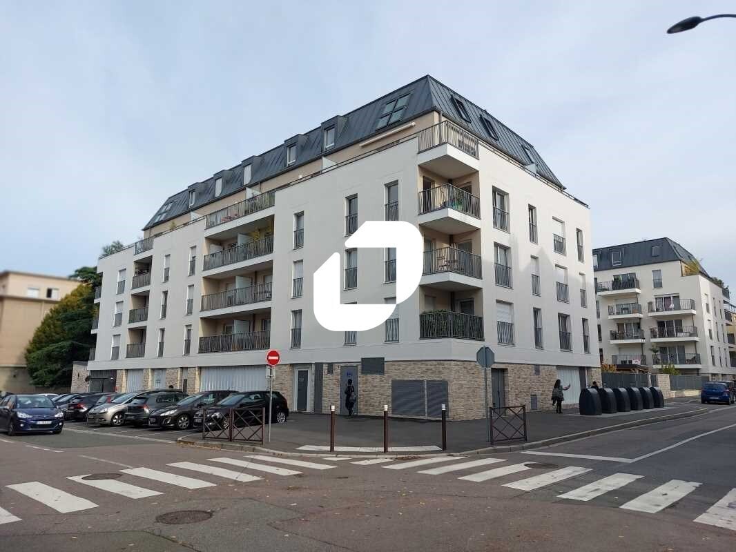 23-25 Rue Du 11 Novembre 1918, Poissy to rent Building Photo- Image 1 of 10