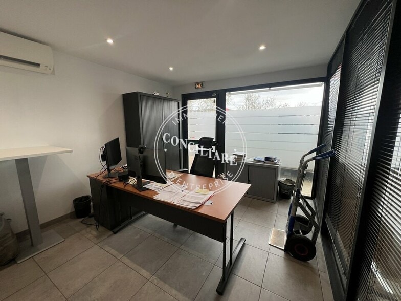 Rue Des Frères Seigneurie, Plaisance-du-Touch to rent - Interior Photo - Image 3 of 5