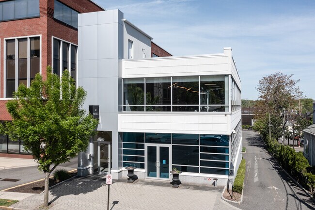 More details for 104 Grand Ave, Englewood, NJ - Office / Retail to Rent