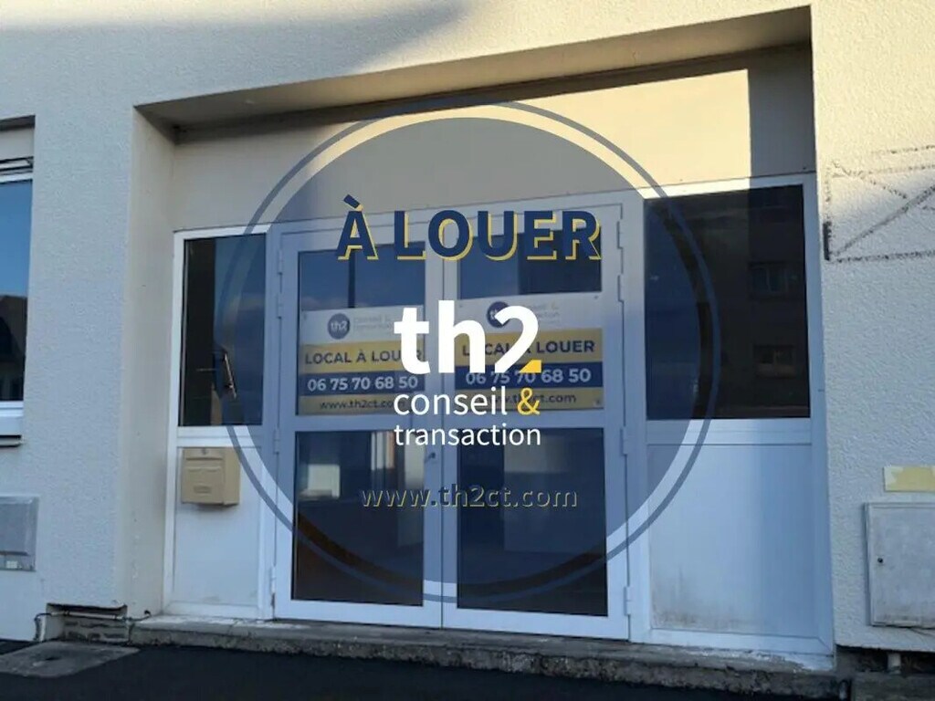 Location Local d'activités 240 m² - Photo 1