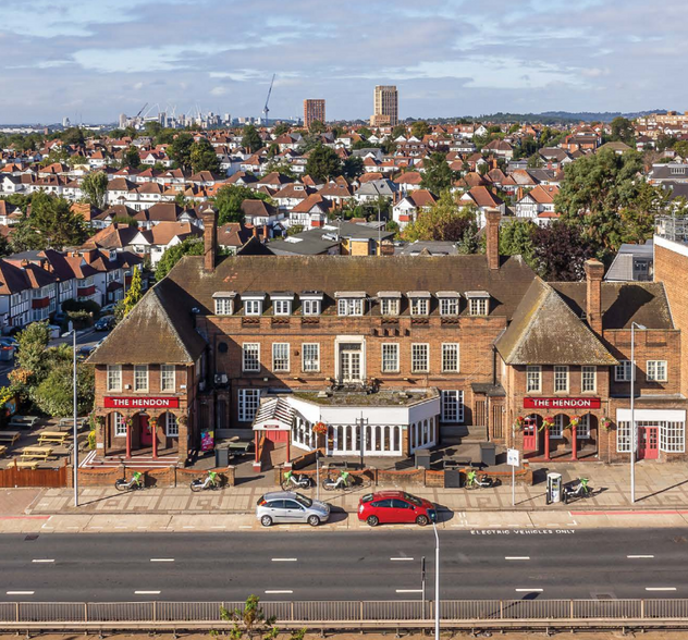 377 Hendon Way, London for sale - Primary Photo - Image 1 of 1