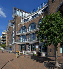 Clove Hitch Quay, London for rent Primary Photo- Image 1 of 7