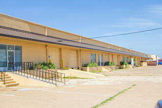 2651-2675 Manana Dr, Dallas, TX for rent Building Photo- Image 1 of 6