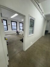 15 W 39th St, New York, NY to rent Interior Photo- Image 2 of 8