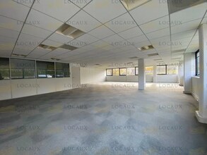 Office in Cergy to rent Interior Photo- Image 2 of 3