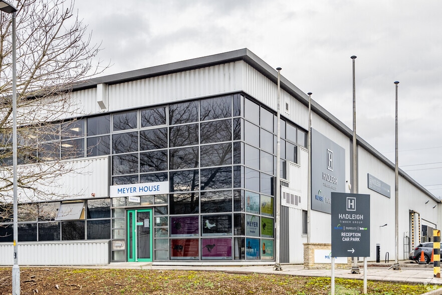 Bristol Rd, Allington to rent - Building Photo - Image 2 of 2