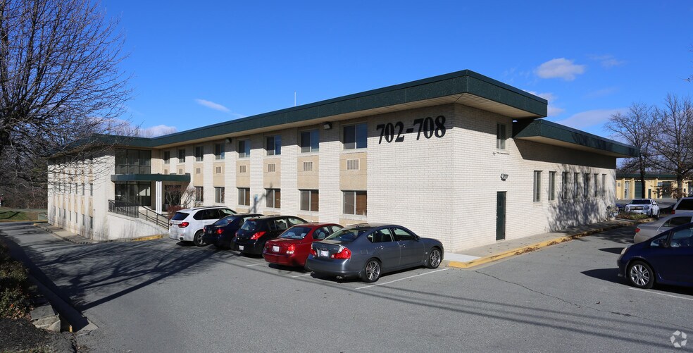 702-708 E Gude Dr, Rockville, MD for rent - Building Photo - Image 1 of 6