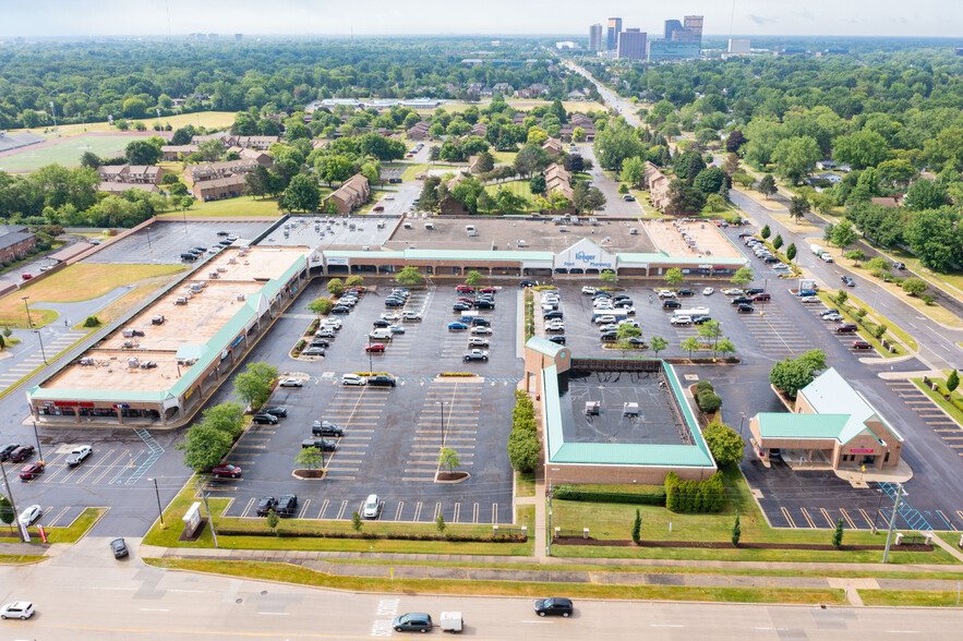 19715-19855 W Twelve Mile Rd, Southfield, MI for rent - Building Photo - Image 2 of 18