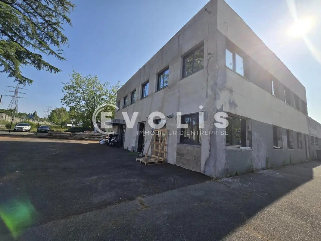 Office in Palaiseau to rent Building Photo- Image 1 of 9