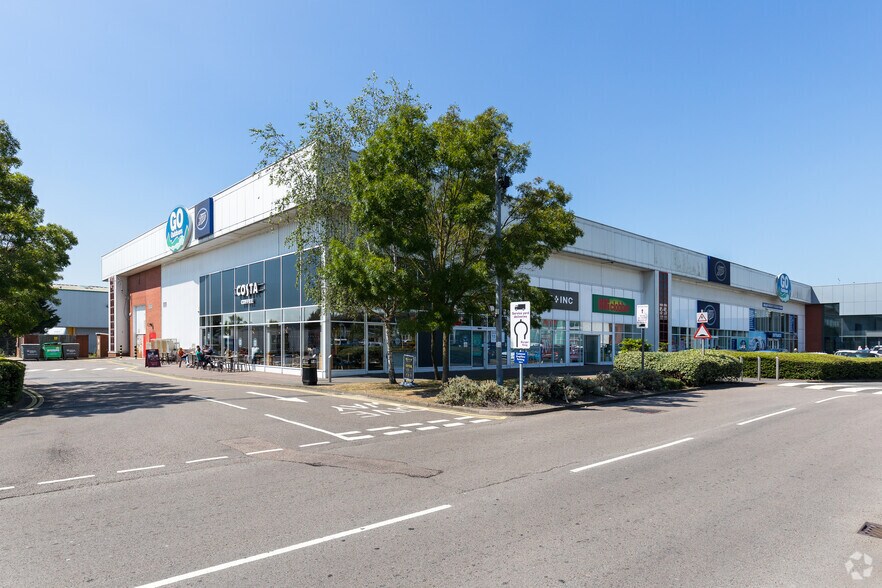 7 Weston Av, Grays for sale - Primary Photo - Image 1 of 1