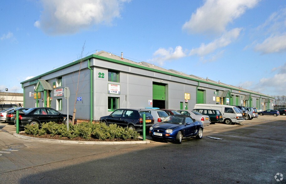 Pindar Rd, Hoddesdon for sale - Primary Photo - Image 1 of 1